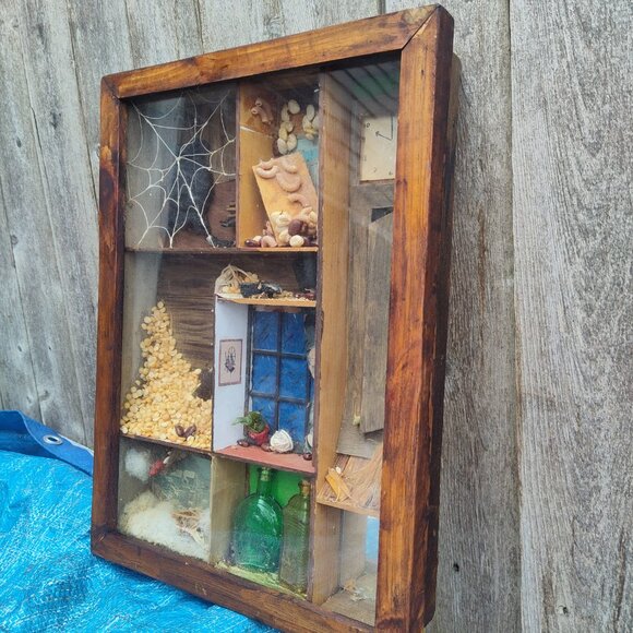 Vintage Solid Wood Shadow Box Diorama Flowers Crystals - Handmade - Picture 3 of 4